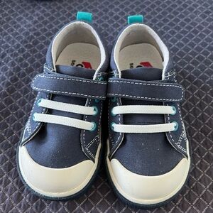 See Kai Run Stevie II, navy blue, size 7